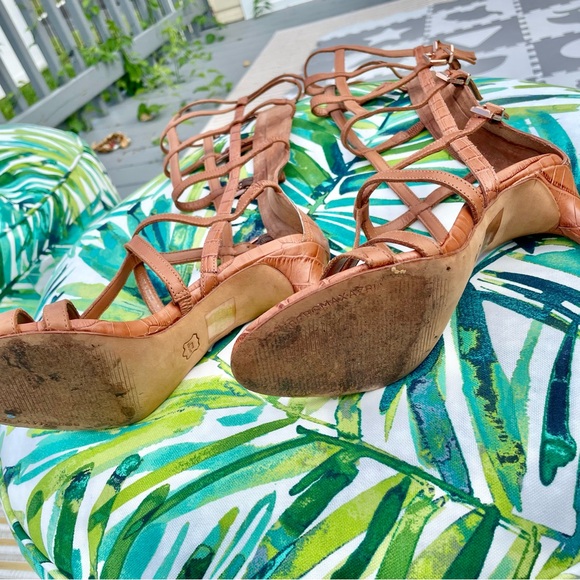 BCBG Gorgeous Gladiator Sandals size 7.5 - Picture 5 of 5